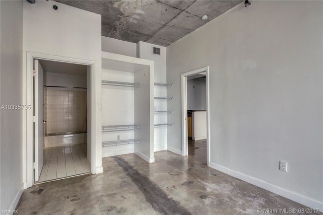 Foto del edificio - 444 NE 30th St