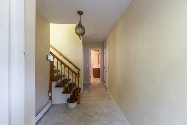 Building Photo - 82 Terrace Dr