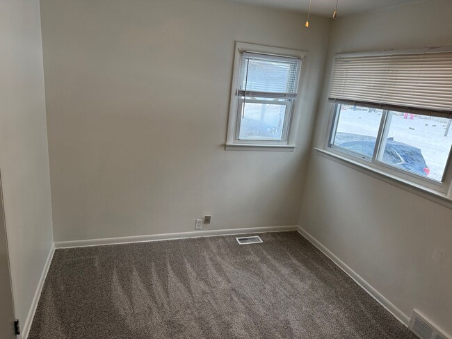 Foto del edificio - Affordable 2-Bedroom Gem in Flint – Detach...