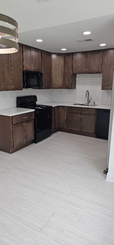 Building Photo - 203 Riverview Dr