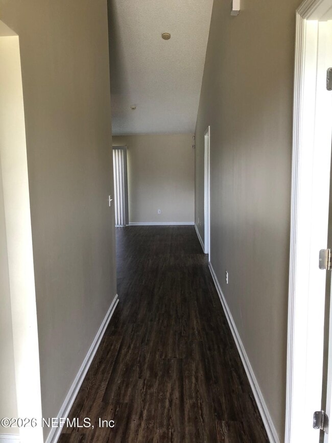 Foto del edificio - 6902 Southern Oaks Dr W