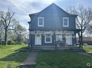 Building Photo - 1227 Woodside Blvd
