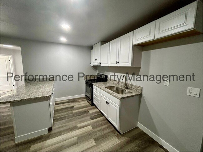 Building Photo - 5012 Yellow Rose Ct