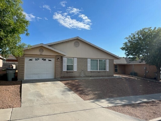 Primary Photo - 4816 Loma Del Rey Cir
