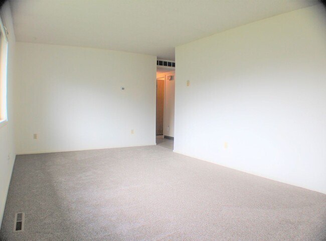 Foto del edificio - Spacious and charming conveniently located...