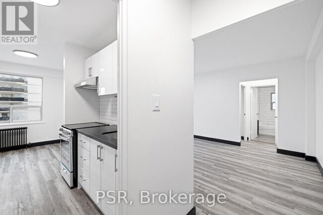 Photo du bâtiment - 600 Eglinton Ave W