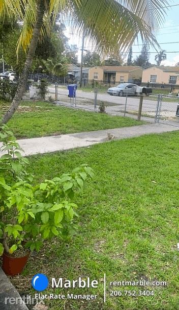 Foto del edificio - 2 br, 1 bath Townhome - 55 NE 69TH St Unit B