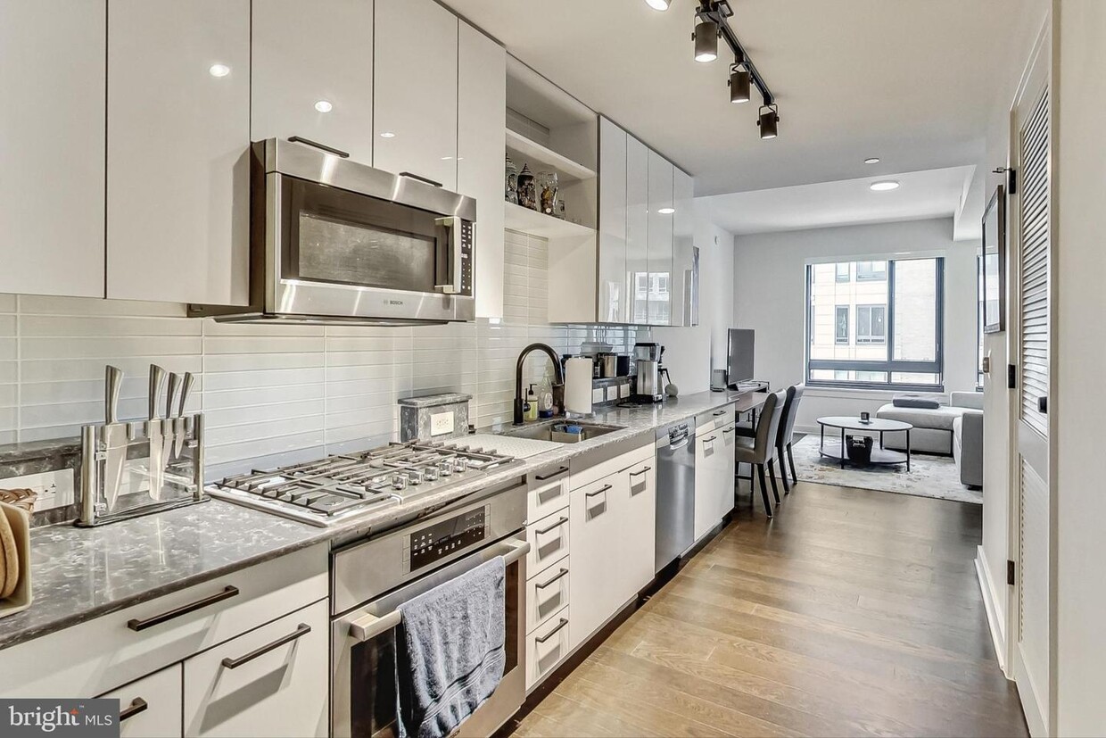 Foto principal - 70 N St SE