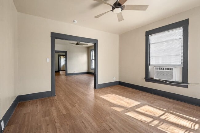 Building Photo - 213 6th Ave NW