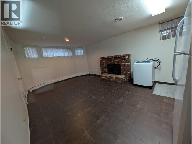 Building Photo - 1XXX E 27th Ave