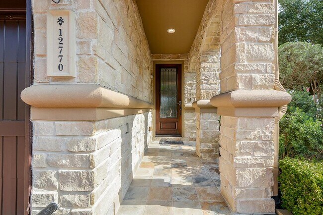 Foto del edificio - 12770 Yorkstone Dr