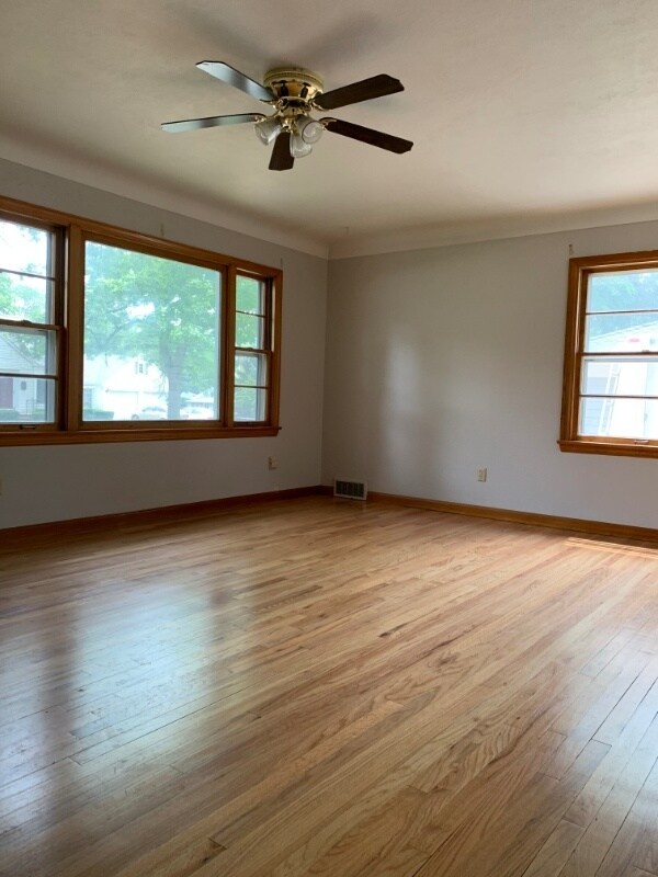 Foto del edificio - 422 19th St NW
