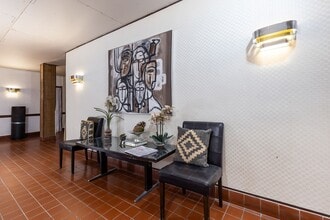 Building Photo - 160 E 91st St