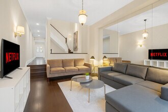 Building Photo - 53 Gloucester St