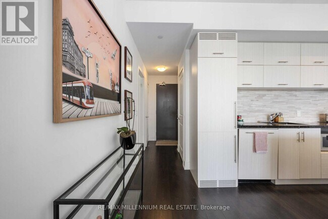 Photo du bâtiment - 8081 Birchmount Rd