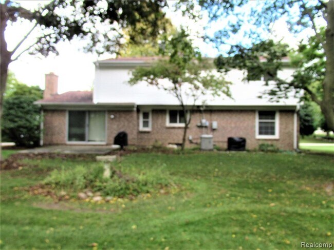 Foto del edificio - 4048 Newland Dr W