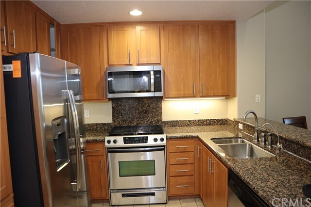 Foto del edificio - 12664 Chapman Ave