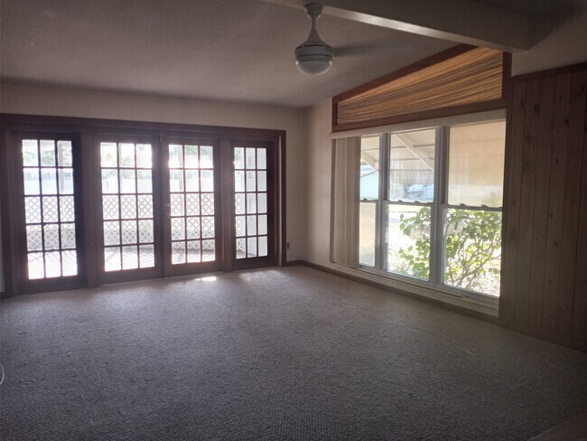 Foto del edificio - 6519 Case Ave