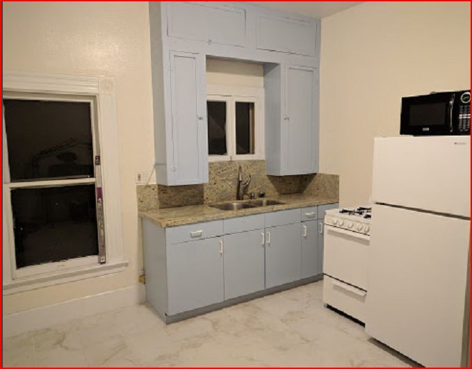 Kitchen Counter - 411 S 11th St