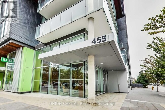 Building Photo - 455 Front St E