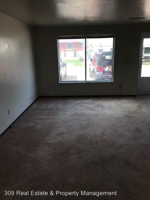 Building Photo - 1513 Sara Ln