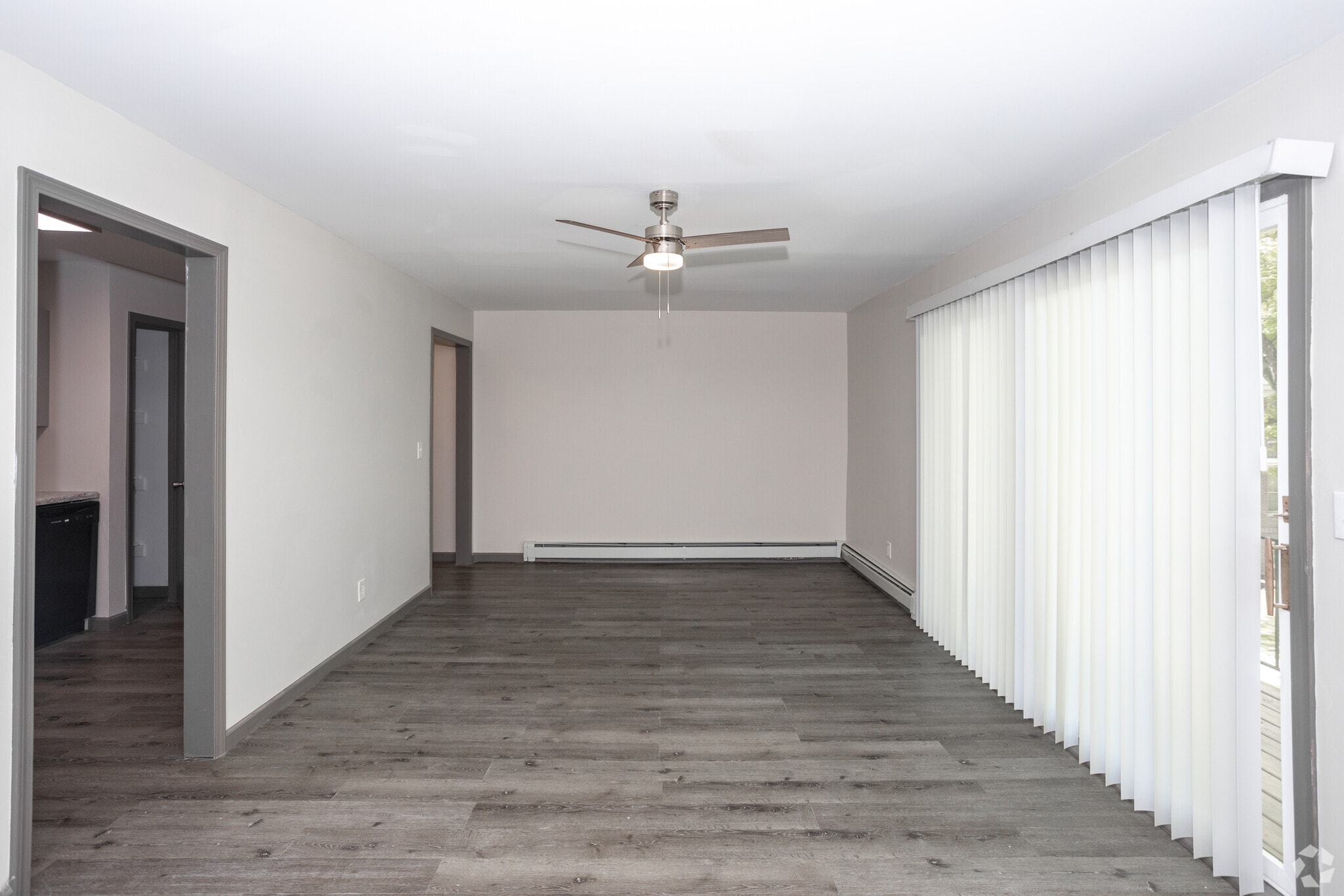 Newport Glen Apartments – photo 3