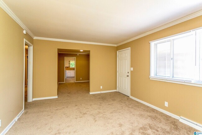 Foto del edificio - 929 Sherwood Forest Dr