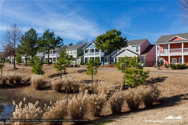 Building Photo - 1677 N Izard Ln