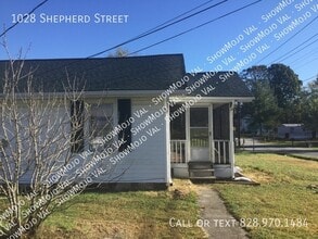 Building Photo - 1028 Shepherd St