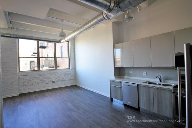 Photo - TRULY AMAZING Loft-style condo-quality 3 Bed/2 ba IN UNIT LAUNDRY