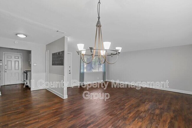 Building Photo - 2504 S Fielder Rd