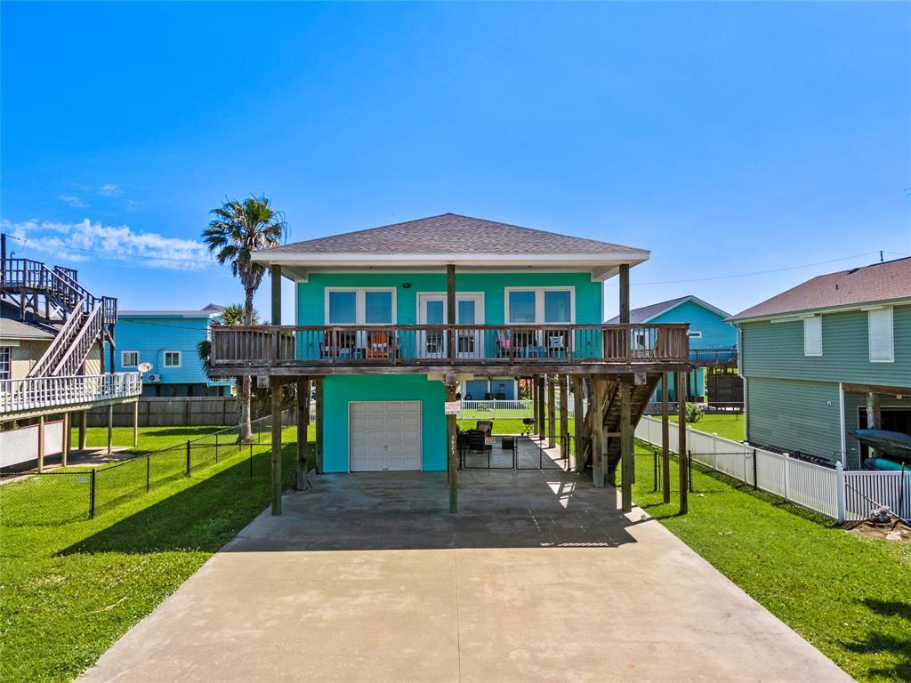 Primary Photo - 3923 Reeves Dr