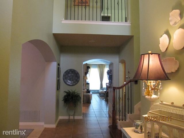Building Photo - 4 br, 3.5 bath House - 905 Moss Cliff Cir