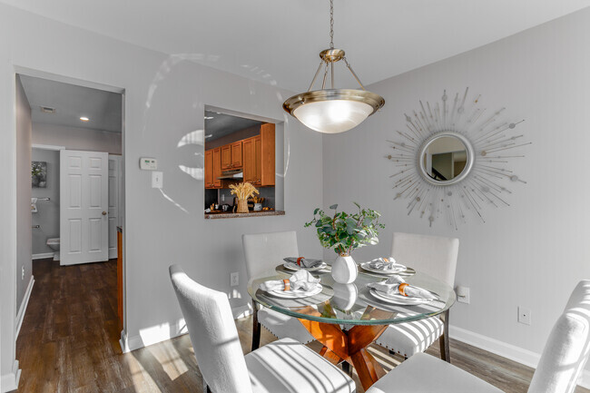 2BR, 1.5BA - 1,250SF - Dining Room - Standard - Charleston Greene