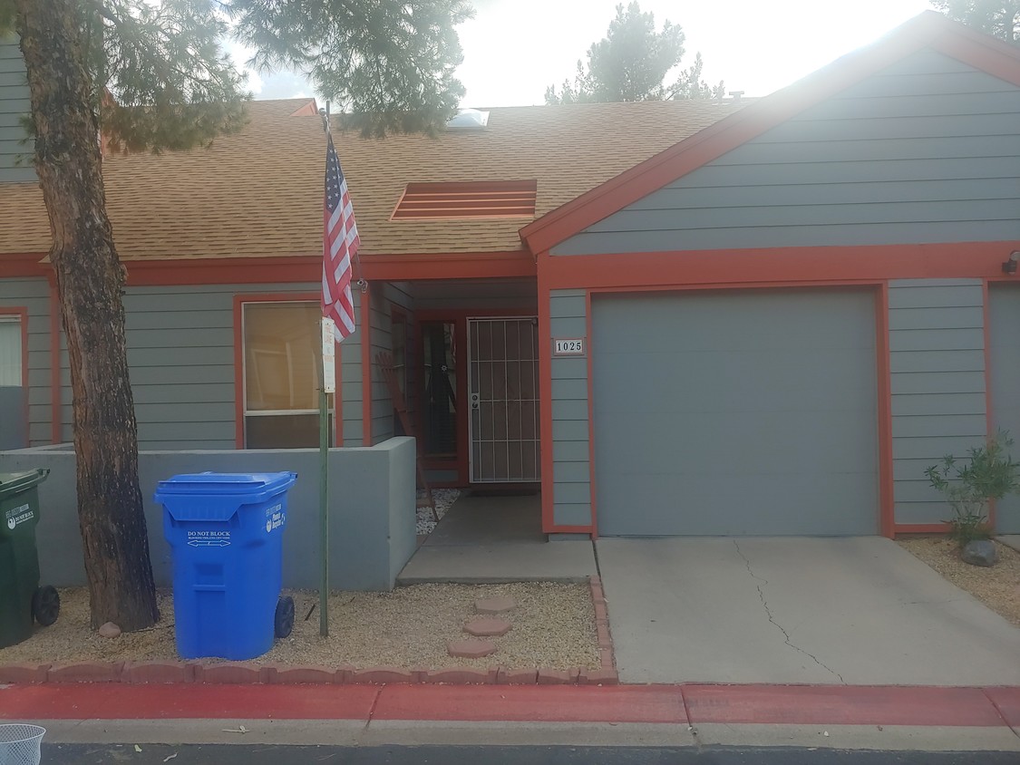 Primary Photo - 14002 N 49th Ave