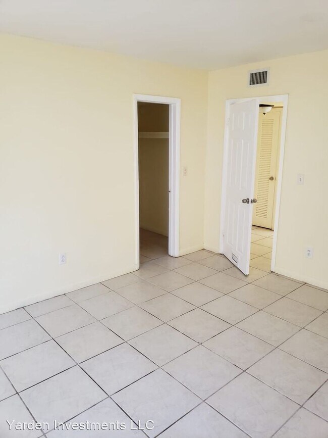 Foto del edificio - 2121 NE 168th St