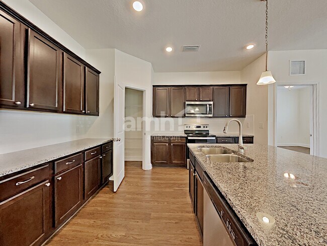Building Photo - 309 Pine Terrace Dr