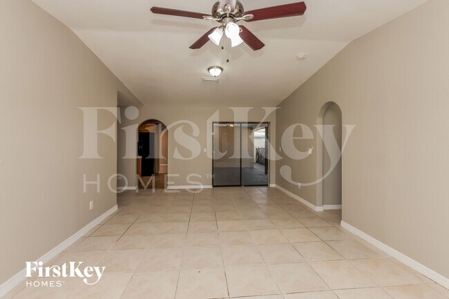 Foto del edificio - 241 SW 32nd Terrace