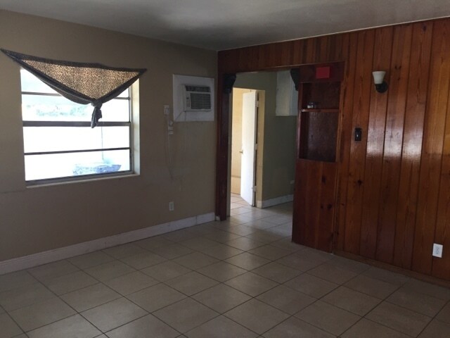 Foto del edificio - Large 4-1 house