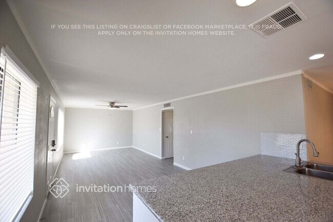 Building Photo - 3748 E Charter Oak Rd