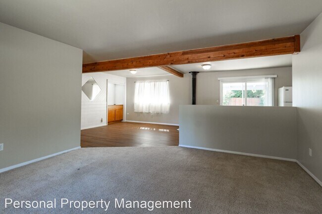 Building Photo - 3 br, 1.5 bath House - 11517 NE 9th St