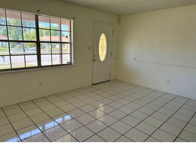 Building Photo - 10346 Arbor Ridge Trail