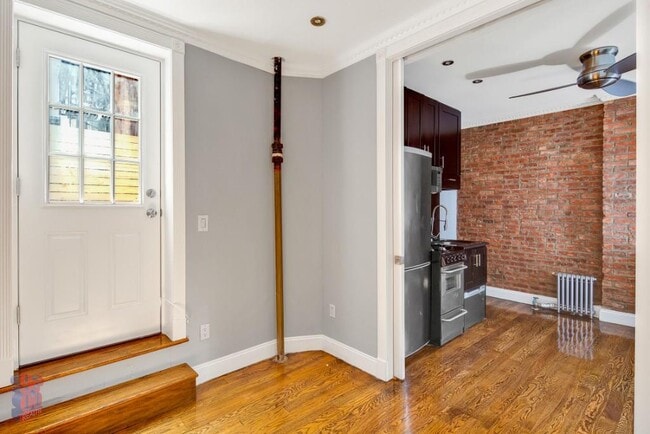 Foto del edificio - 314 E 106th St