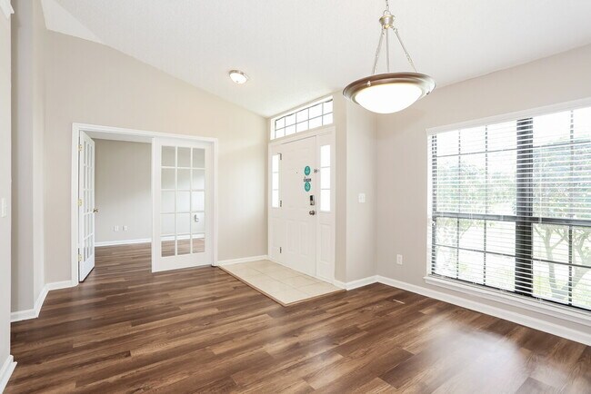 Foto del edificio - 2479 Coachman Lakes Dr