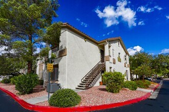Building Photo - 1830 N Buffalo Dr