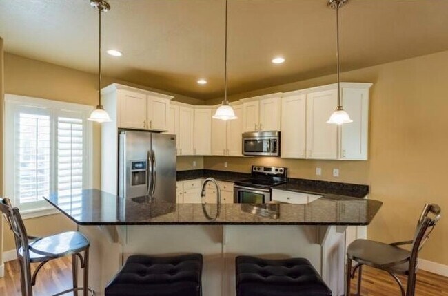 Foto del edificio - 3744 Prairiewood Drive