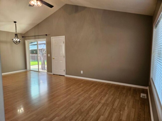 Building Photo - 5 bedroom in Billings MT 59102