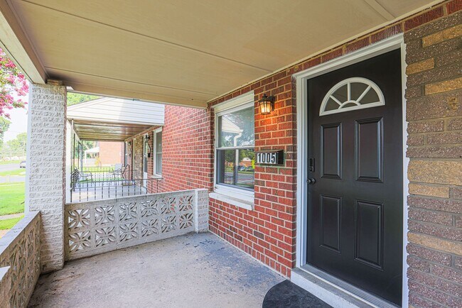 Foto del edificio - Updated 3 Bedroom Home Available Now!