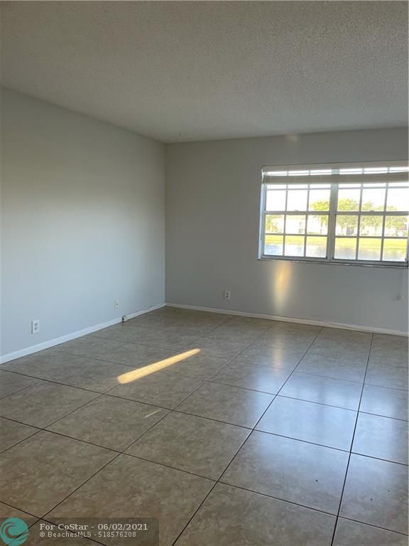Building Photo - 333 SW 86th Ave
