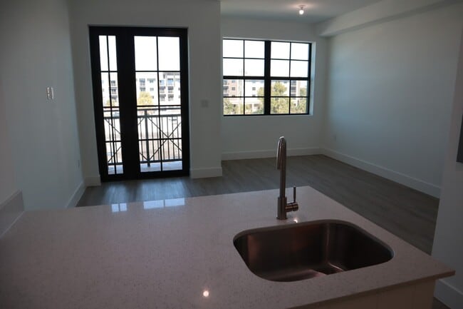 Building Photo - 4100 SW 64th Ave